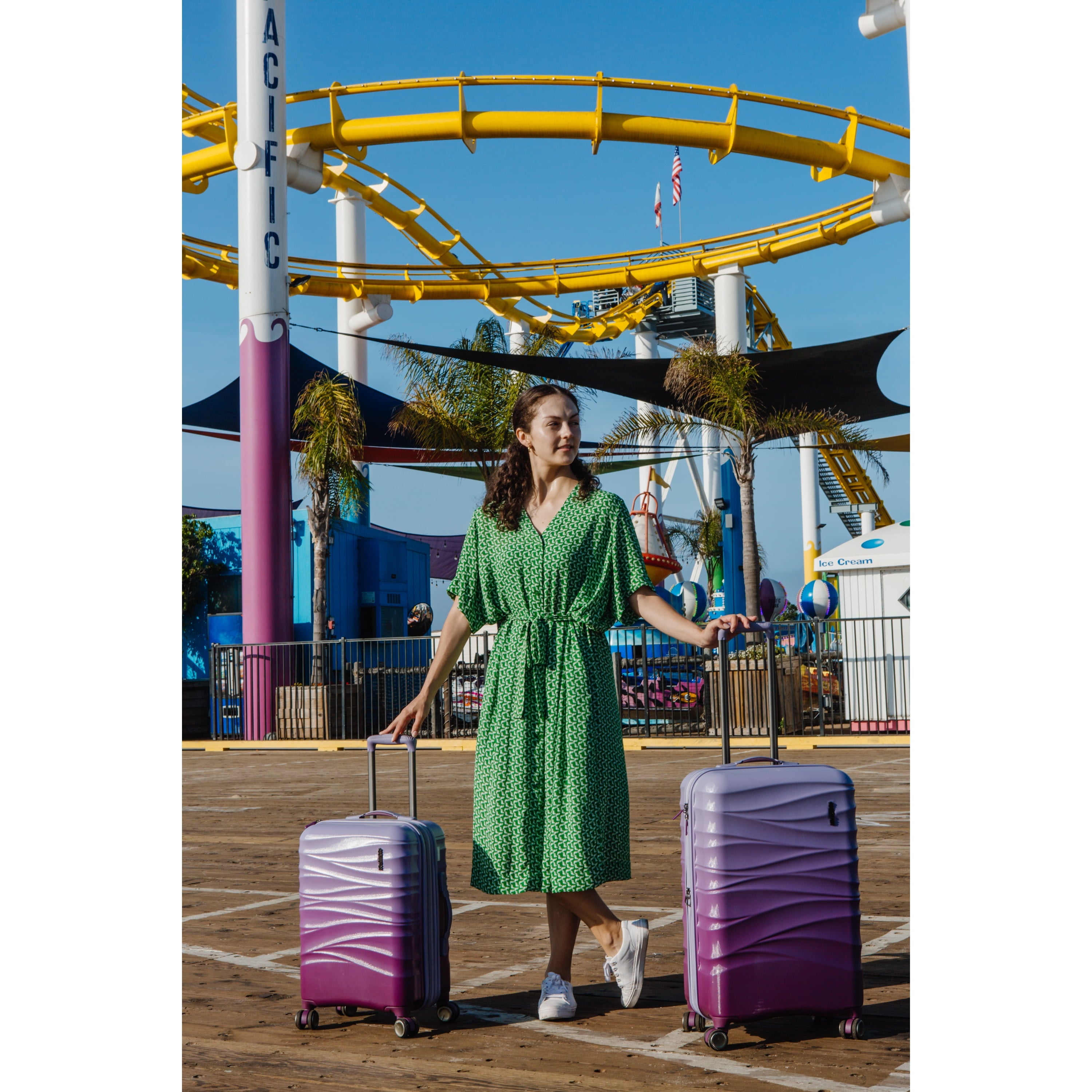 Cascade 24" Hardside Medium Checked Upright Spinner Luggage